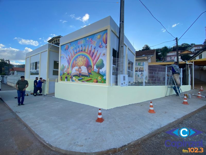 Construção de salas modulares no CMEI Raio de Sol entra na reta final em Ouro