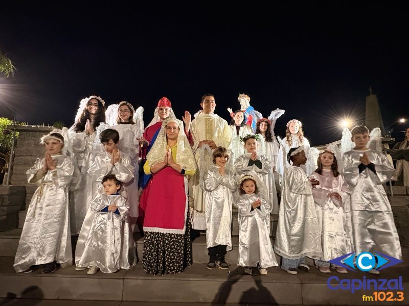 Terceira noite do tríduo emociona fiéis com a coroação de Nossa Senhora do Caravaggio