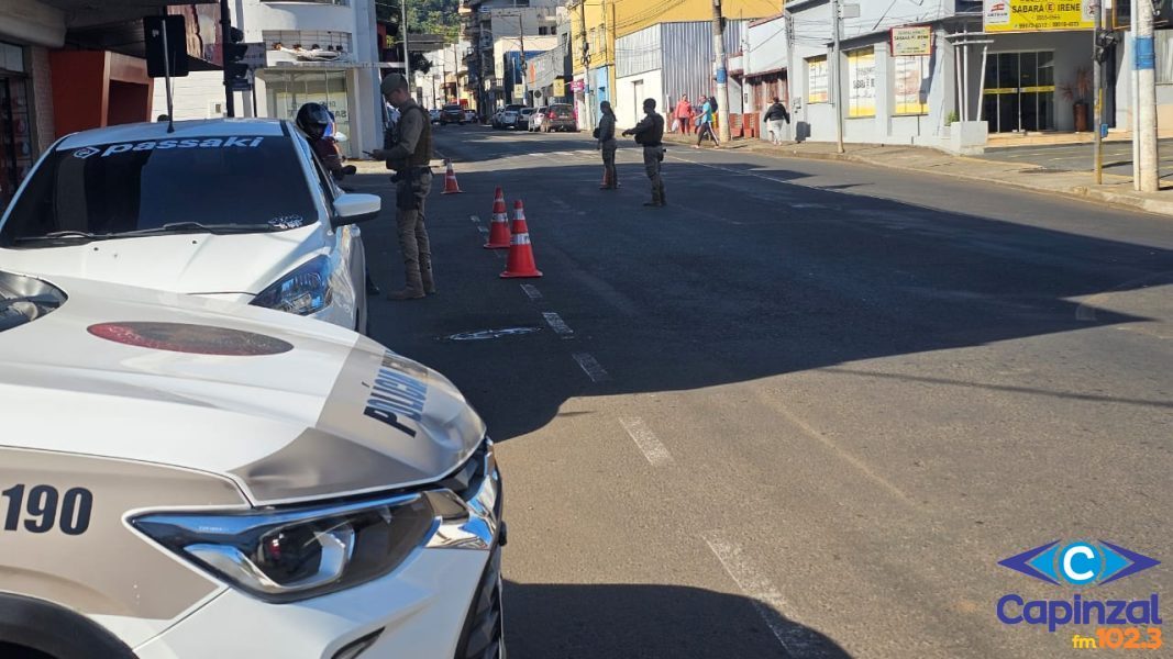Barreira da Polícia Militar em Capinzal resulta em oito autuações