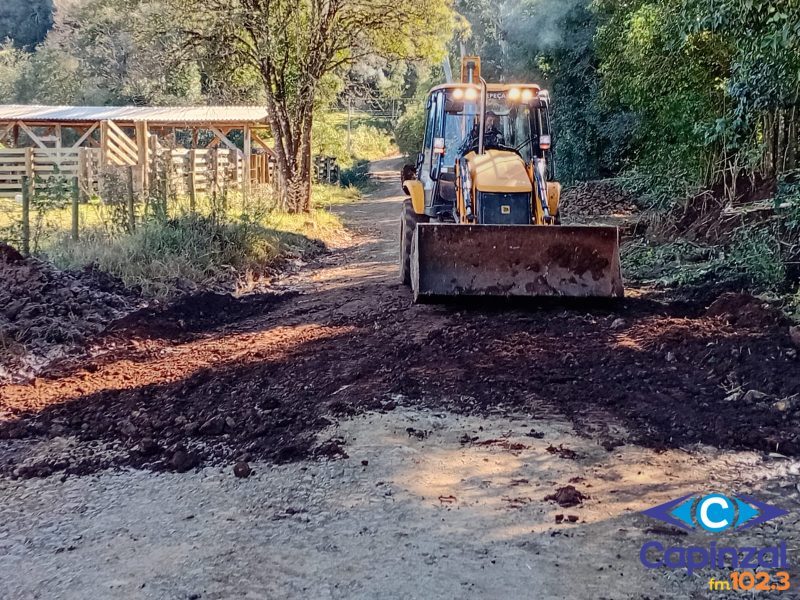 Secretaria de Obras e Urbanismo realiza manutenção de bueiros no interior de Campos Novos