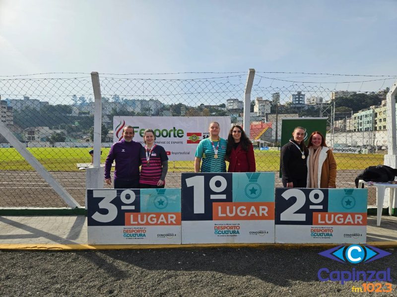 Estudantes da Escola Dr. Vilson Pedro Kleinubing conquistam medalhas e vagas para a fase estadual do JESC