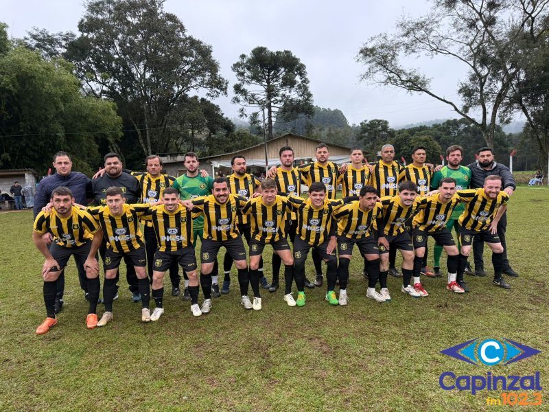 Coxilhense, Provenci e Mescla levantam os troféus do III Campeonato de Futebol Suíço de Rancho Grande