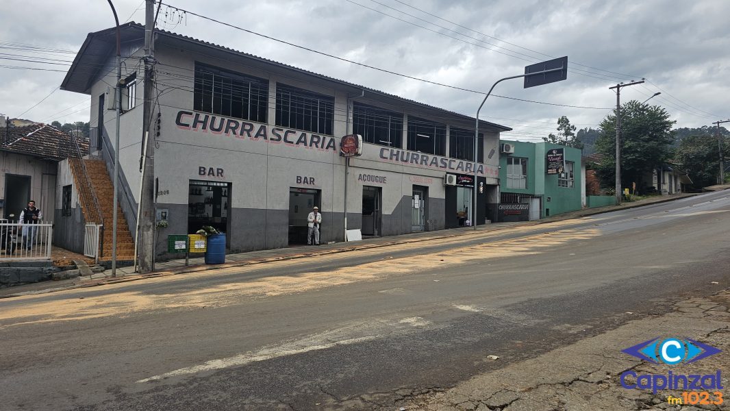 Derramamento de óleo provoca quedas de motociclistas no acesso à Serra de Capinzal
