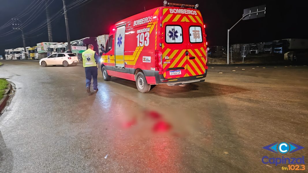 Motociclista fica ferido após colisão com carro em frente à BRF, em Capinzal