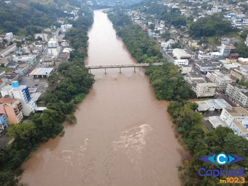 Rio do Peixe atinge 4,5 metros em Capinzal e Ouro e Defesa Civil mantém região em estado de atenção