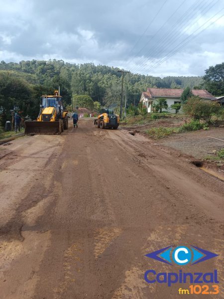 Secretaria de Obras orienta motoristas sobre manutenção na estrada de acesso ao distrito da Barra do Leão