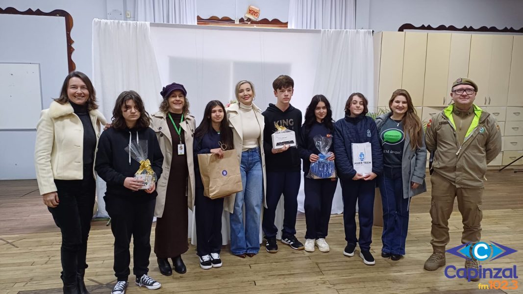 Campanha do CAPS incentiva prevenção às drogas e premia estudantes da microrregião