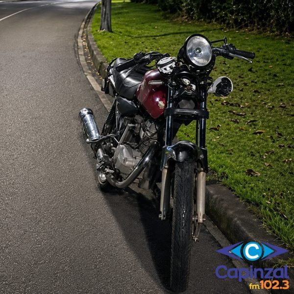 Motociclista é socorrido após pneu estourar e provocar saída de pista em Capinzal