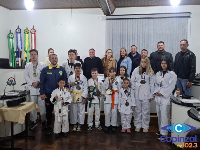 Bruno Saretta apresenta na Câmara de Lacerdópolis a trajetória e os resultados do projeto de karatê