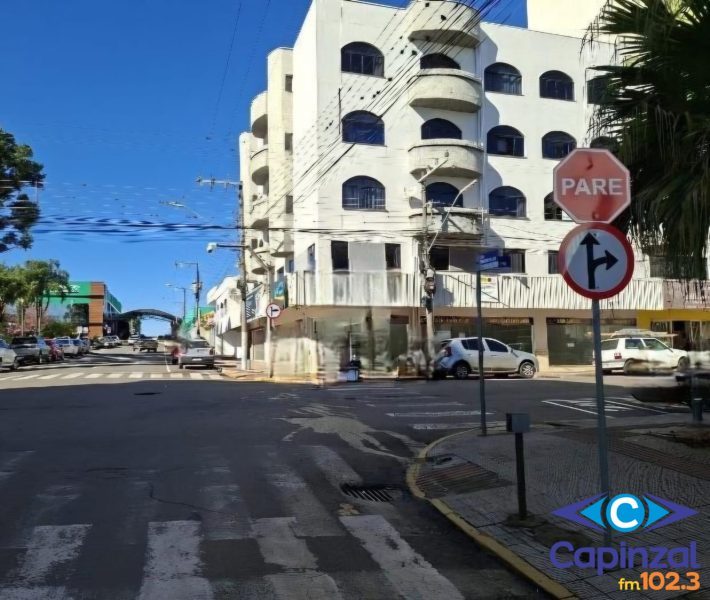 Dois motociclistas ficam feridos em acidentes causados por invasão de preferencial em Campos Novos