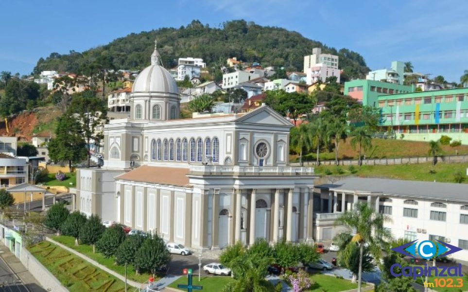 Paróquia São Paulo Apóstolo recebe freis pós-noviços para Semana Missionária com visitas às comunidades