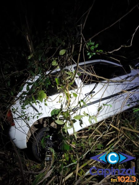 Motorista sofre ferimentos leves após saída de pista em Piratuba