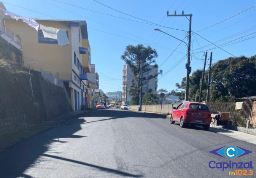 Prefeitura de Ouro conclui a revitalização asfáltica da Rua Senador Pinheiro Machado