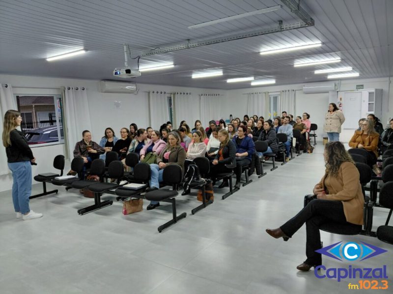 Capacitação reúne professores da Rede Municipal de Ensino de Ouro durante o recesso escolar