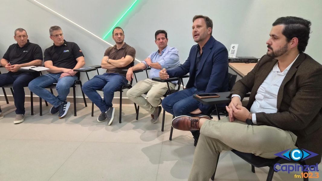 Candidato a vice-governador Adriano Silva participa do encontro do programa Voz Única em Capinzal