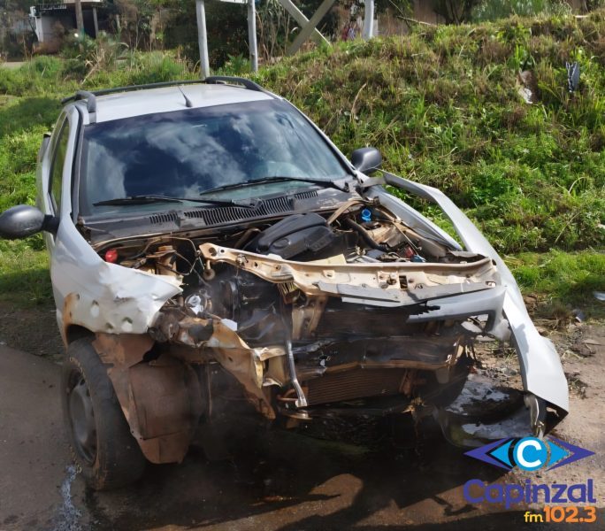 Três pessoas, incluindo bebê de cinco meses, são encaminhadas ao hospital após acidente na BR-470, em Campos Novos
