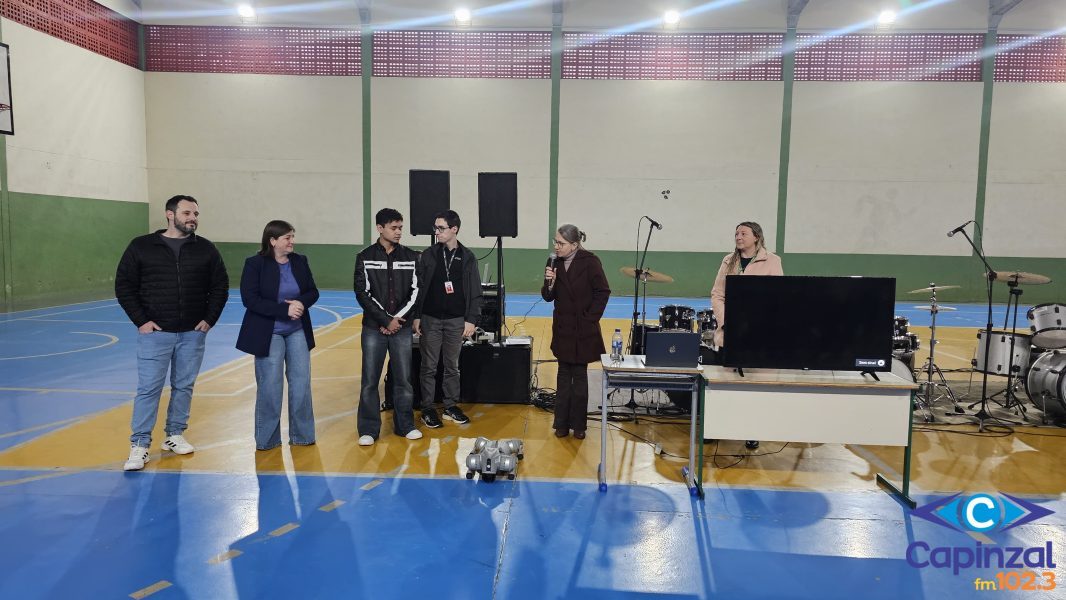 Mês da Juventude: Tecnologia, inovação e cultura marcam Dia do Estudante na Escola São Cristóvão, em Capinzal