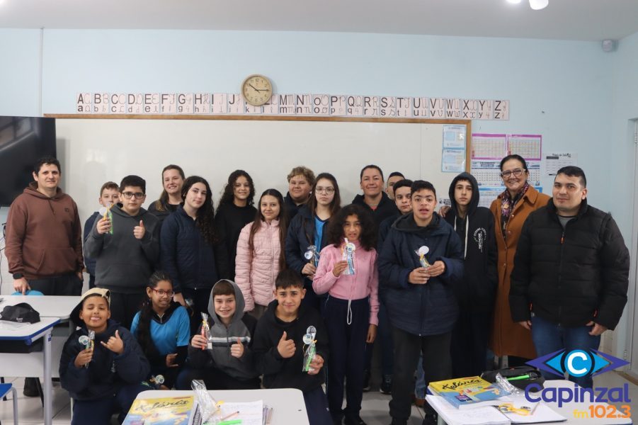 Zortéa realiza ação especial em homenagem ao Dia do Estudante