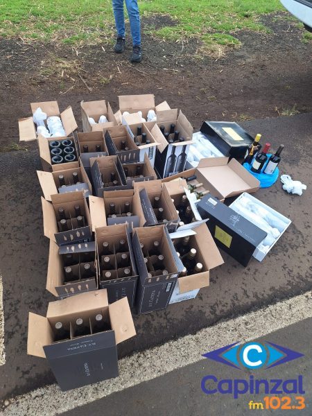 PMRv apreende cerca de 135 garrafas de bebidas em ocorrência de descaminho na SC 160