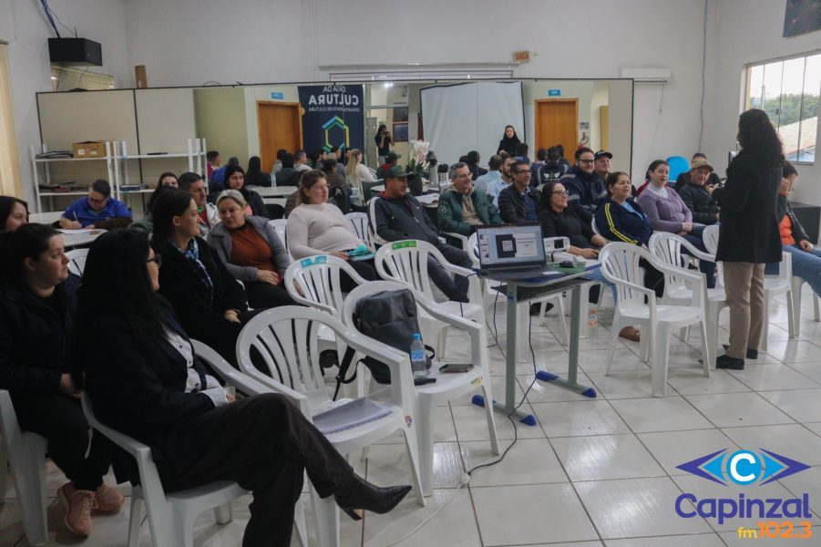Capacitação sobre LGPD é realizada na Casa da Cultura de Zortéa
