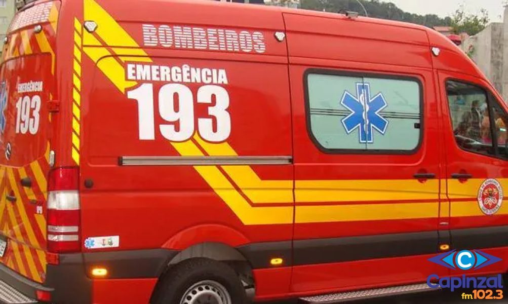 Mulher é socorrida pelos Bombeiros após queda de motoneta em Capinzal