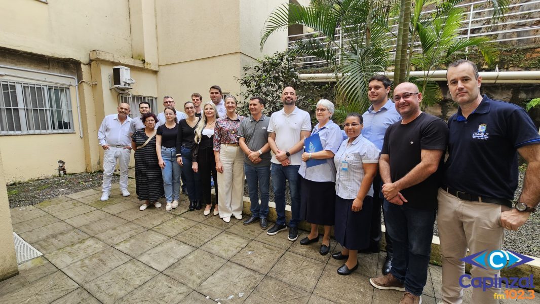 Secretário de Estado da Saúde visita Hospital Nossa Senhora das Dores e recebe demandas de Capinzal e região