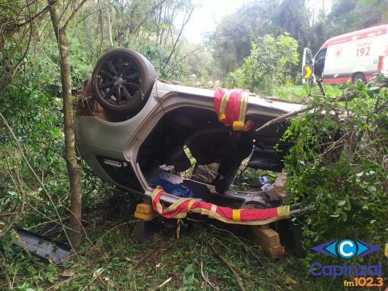 Acidente na BR-282 deixa duas pessoas feridas em Erval Velho