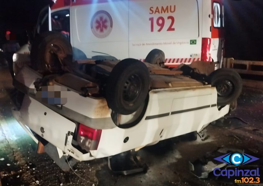 Capotamento deixa motorista ferido no interior de Campos Novos