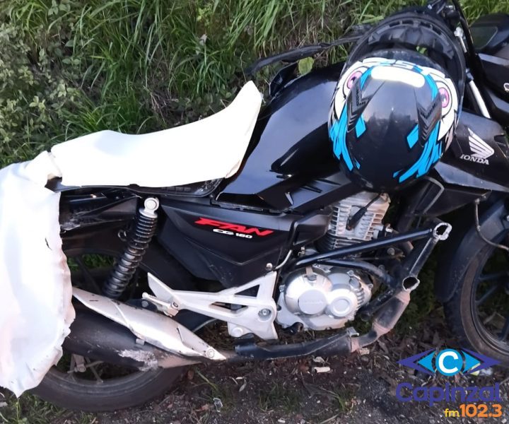 Motociclista fica gravemente ferido após colisão frontal com caminhão na BR-470