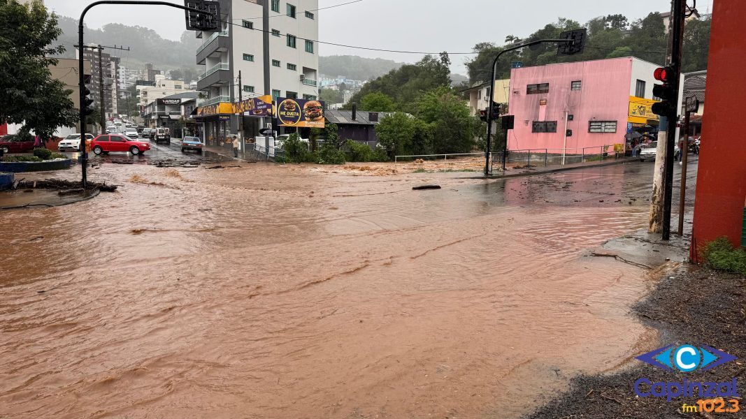 Chuva intensa: Capinzal registra 88 milímetros em apenas 12 horas e enfrenta alagamentos e deslizamentos