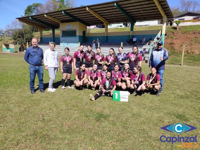 Mater Dolorum conquista o título do Campeonato Catarinense Escolar de Futebol Feminino e garante vaga na Seletiva