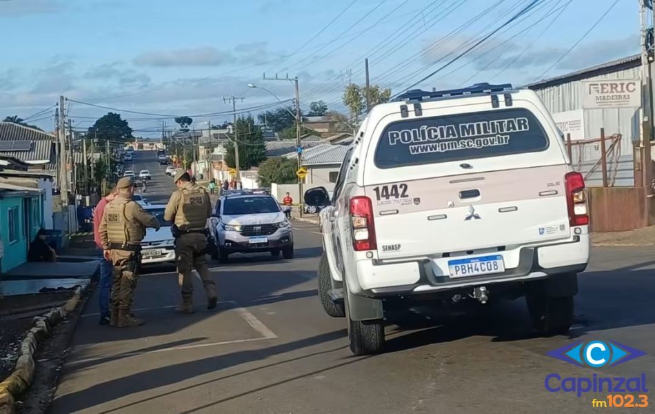 Homem armado com faca tenta entrar em creche e é contido pela PM em Campos Novos