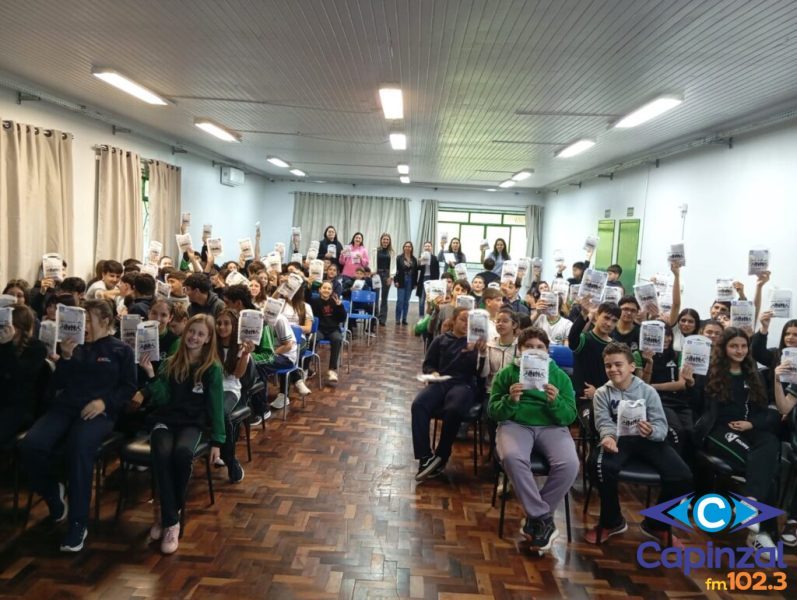 PAIF promoveu atividade informativa sobre a pessoa com deficiência na Escola Silvio Santos