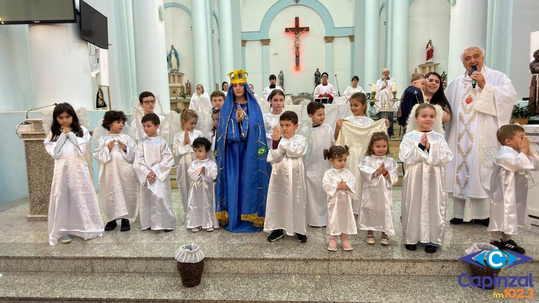 Missa das Crianças reúne famílias na Igreja Matriz São Paulo Apóstolo