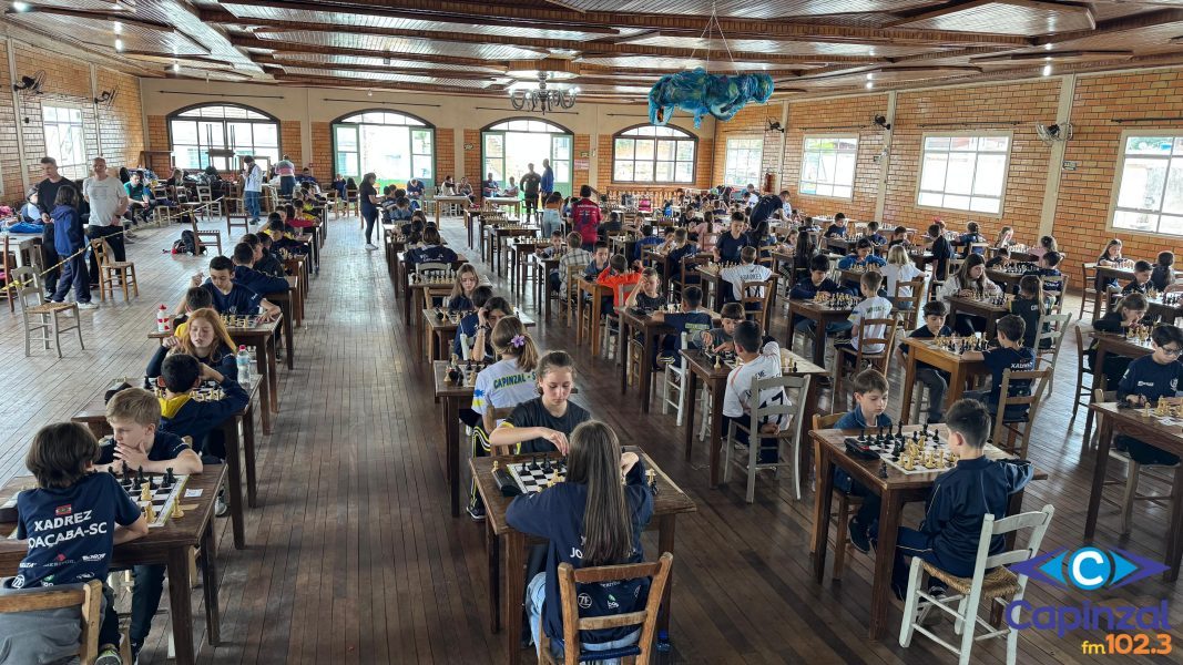 Jogos da AMMOC reúnem cerca de 120 atletas na modalidade de xadrez em Ouro