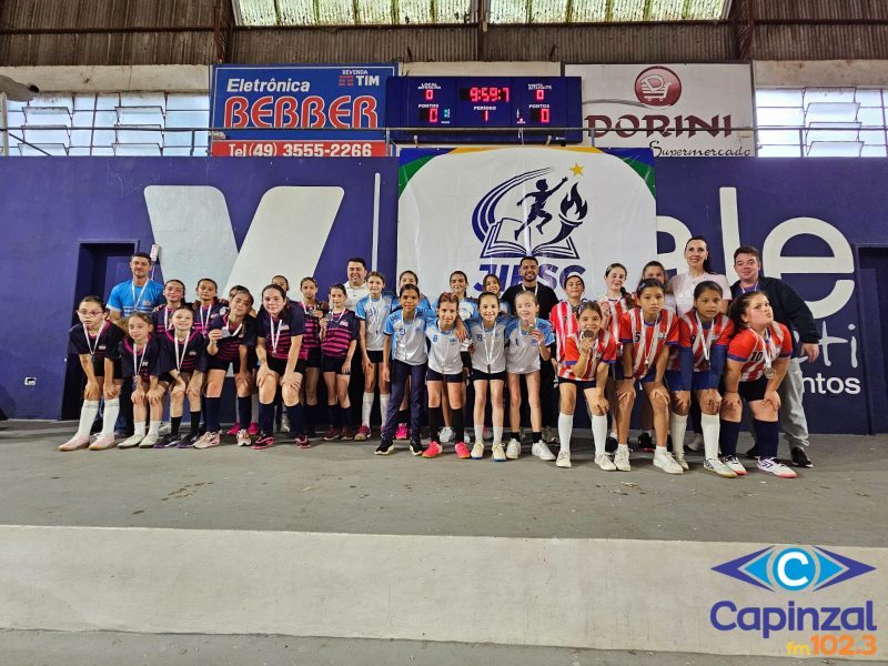 Grande público prestigia as decisões do futsal dos JIESC 2026 em Capinzal