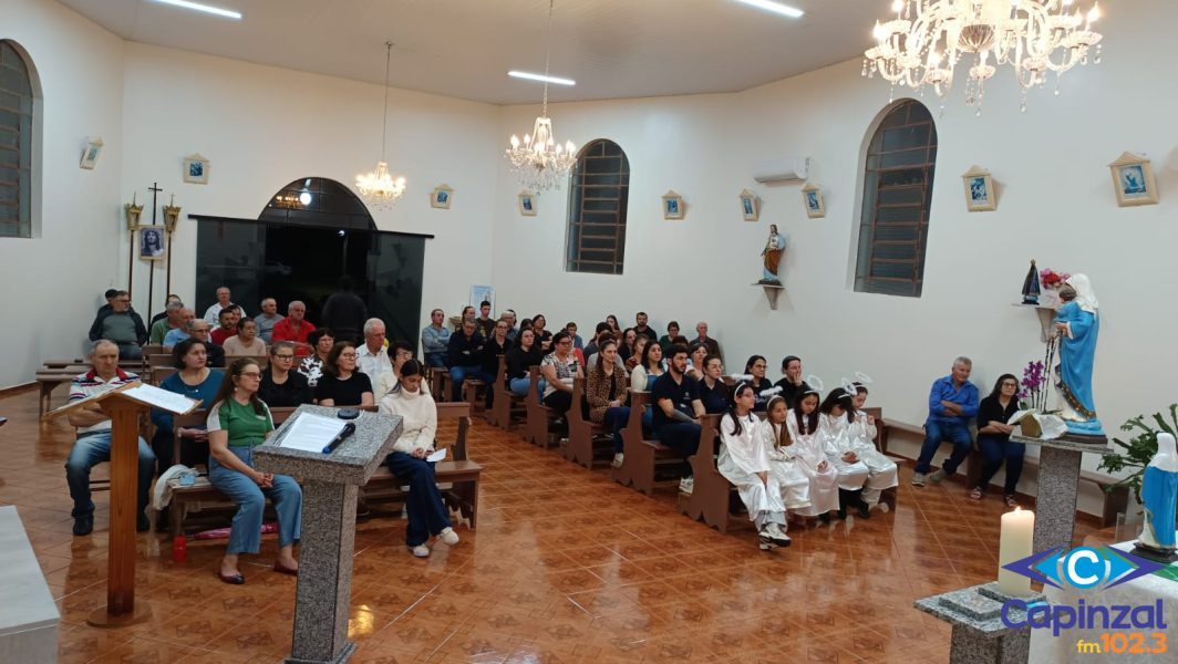 Nossa Senhora da Sáude celebrou a segunda noite do tríduo em honra a padroeira.