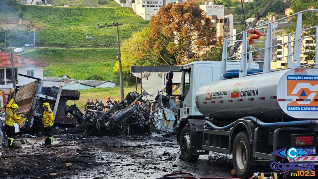 Empresa responsável por carreta envolvida em acidente em Capinzal divulga nota e esclarece manutenção e situação da CNH do motorista