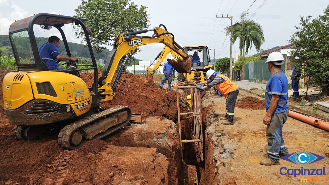 VÍDEO: Prefeito de Ouro pede compreensão da população durante obras de esgotamento sanitário