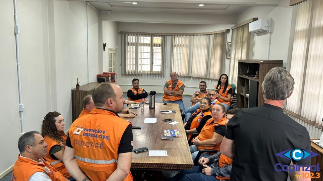 Coordenadora da Defesa Civil de Ouro participa de reunião do colegiado da AMMOC, em Ibicaré